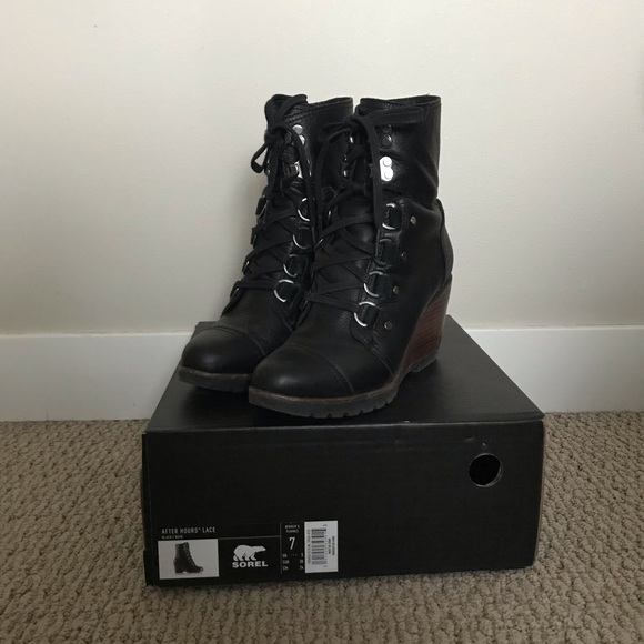 sorel after hours lace